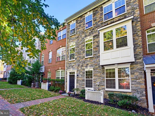4308 Edosomwan Ln, Fairfax, VA 22030