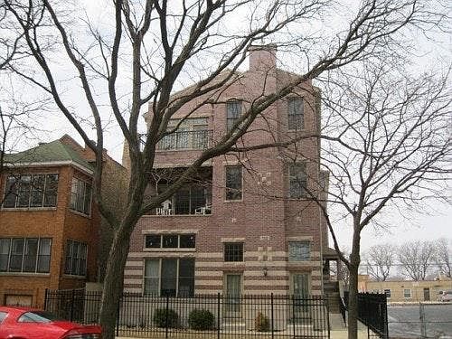 1st image of 7322 N Claremont Ave #3