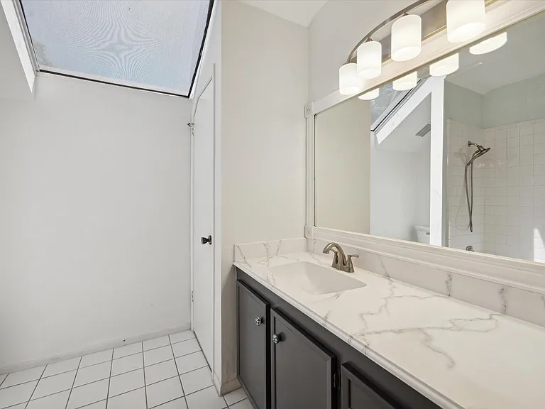1311 Ambergate Dr — Photo 22