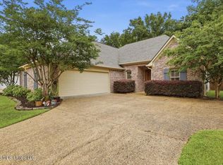 320 Westwood Pl, Brandon, MS 39042
