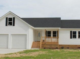 209 Foster Forbes Rd, Powells Point, NC 27966