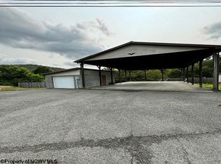 2643 Laurel Park Rd, Clarksburg, WV 26301