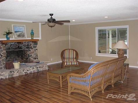 5th image of 423 Lakeshore Dr
