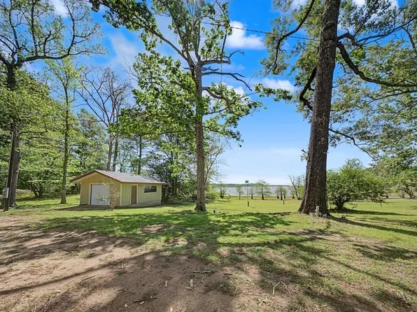 195 County Road 4804 E, Broaddus, TX 75929