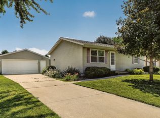 792 41st Ave NW, Rochester, MN 55901