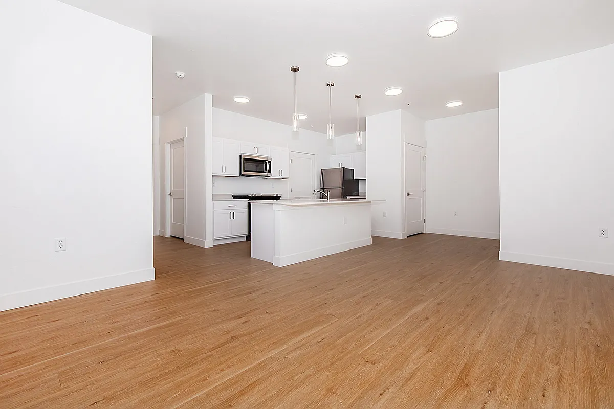 01b - Aspen Residences