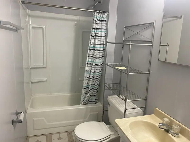 1 bed, 700 sqft, $875 — Photo 2