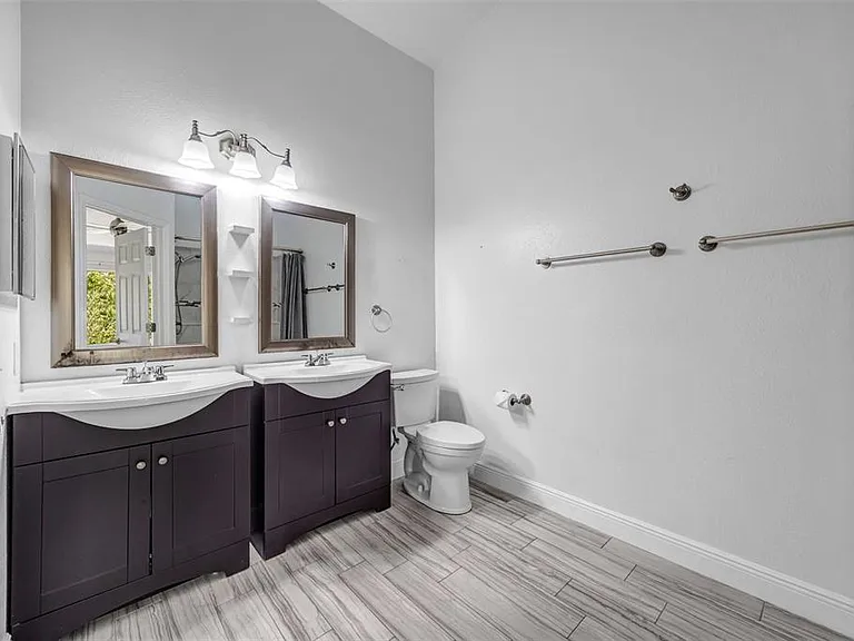 6127 Bayside Key Dr — Photo 33