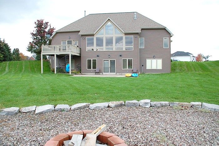 2nd image of 5765 Woodruff Dr