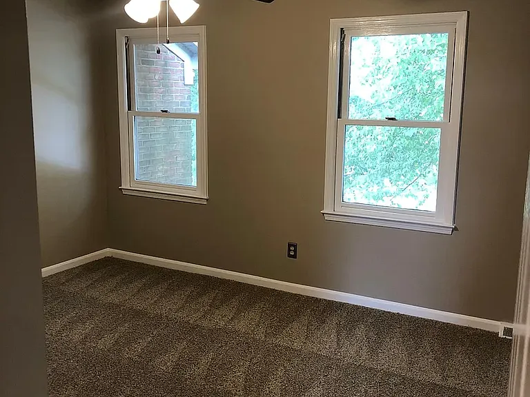 1304 Gray Hawk Rd — Photo 17