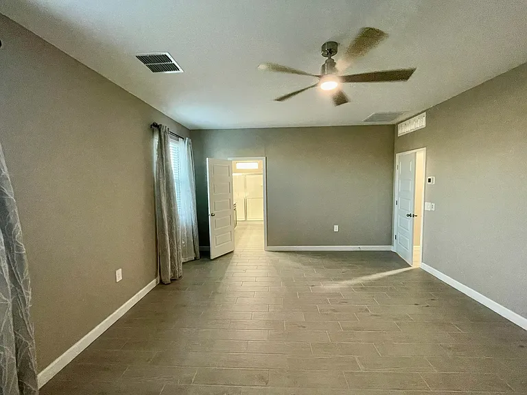 23955 W Watkins St — Photo 4