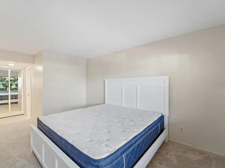 5856 Palm Aire Ln #104 — Photo 12