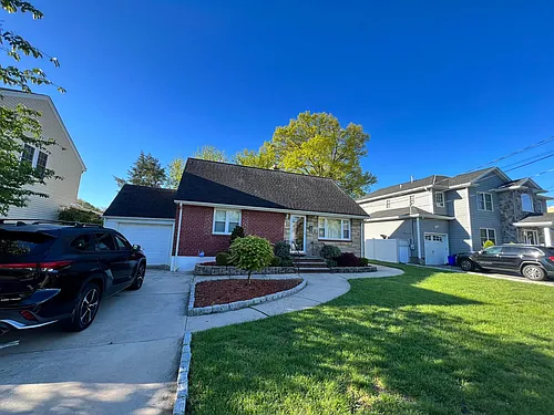 40 Oxford Ave Photo 1