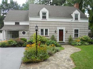 292 Chelmsford Rd, Rochester, NY 14618