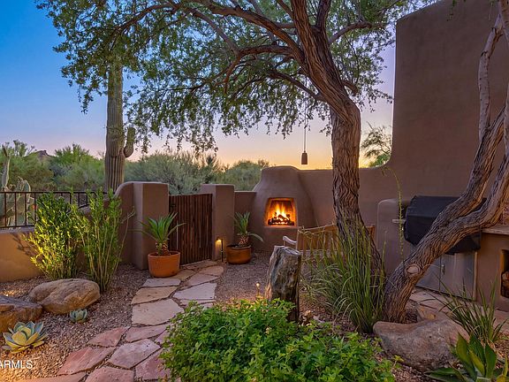 3rd image of 9250 E WHITETHORN Circle