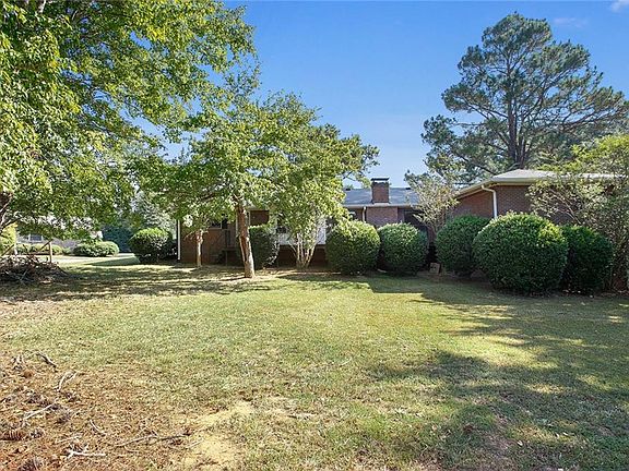3rd image of 3639 Golfbrook Ct SE
