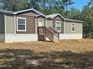 1818 Kaham Ln, Grand Ridge, FL 32442