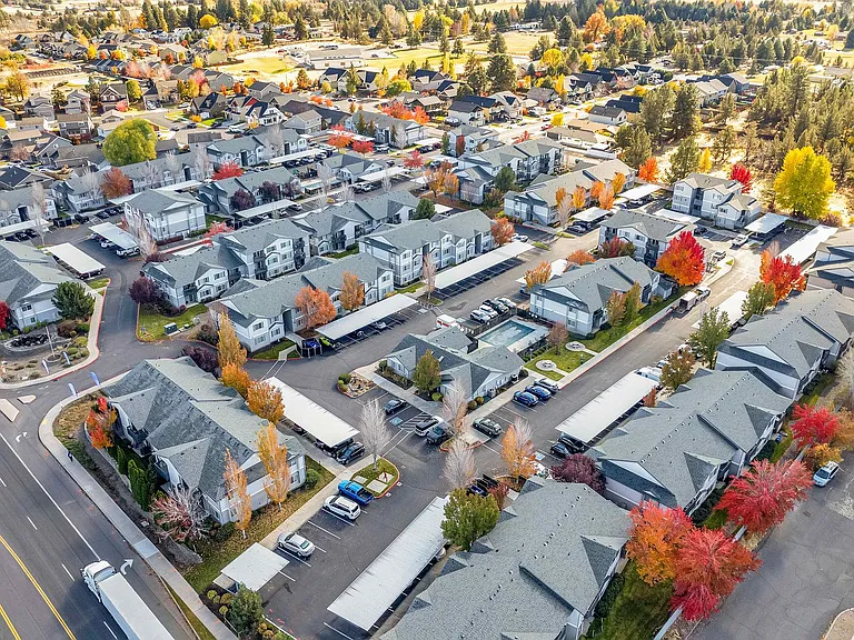 1,2,3-bedroom apartment homes close to everything! — Photo 7