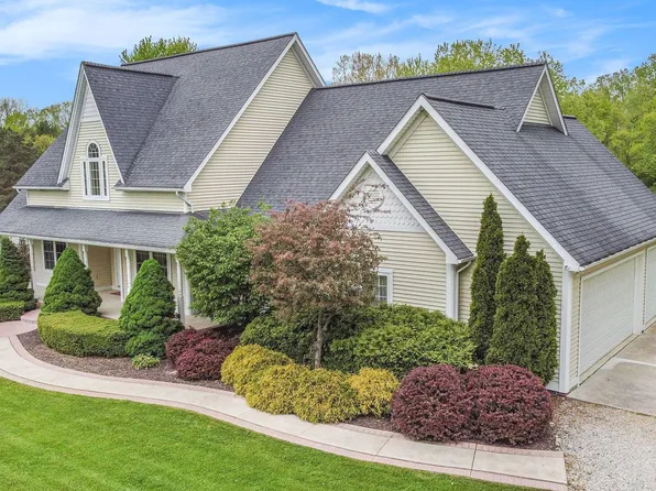 171 Donna Mae, Leonard, MI 48367