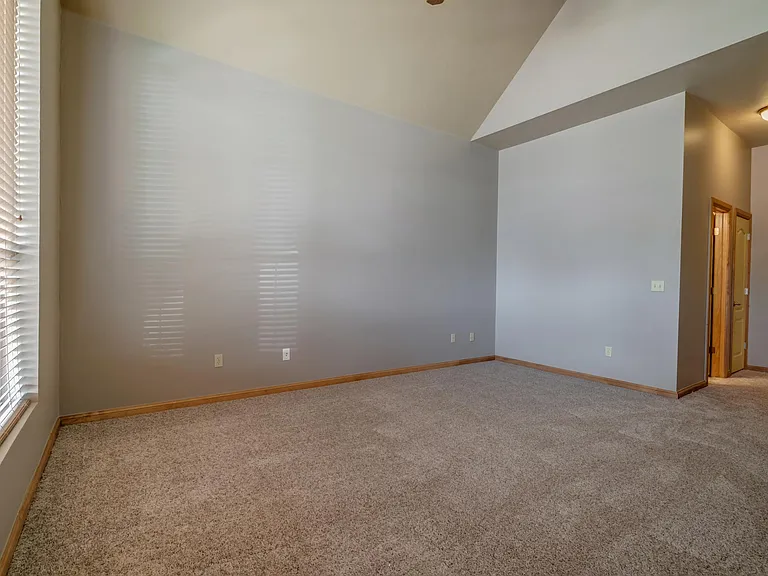 17108 Prestwick Cir — Photo 17