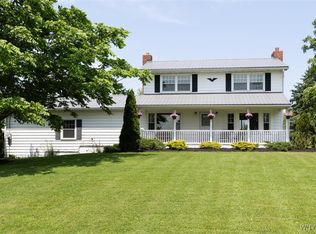 3212 Hickox Rd, Hamburg, NY 14075