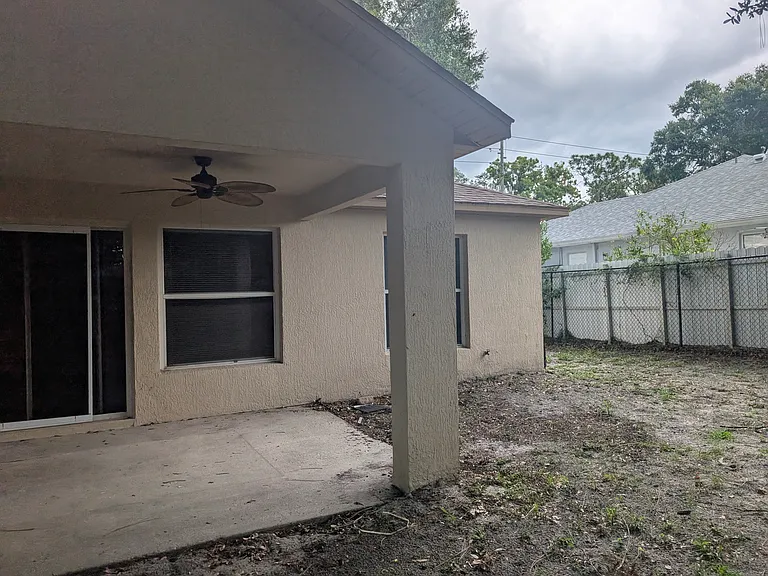 452 E Hillcrest St — Photo 23