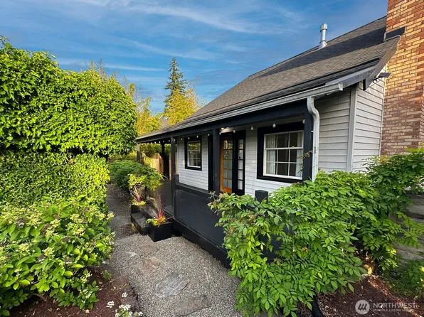 2127 8th Street, Bremerton, WA 98312