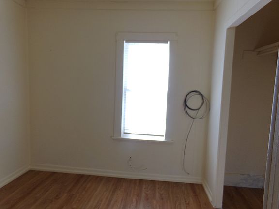 5th image of 813 S 1st Ave