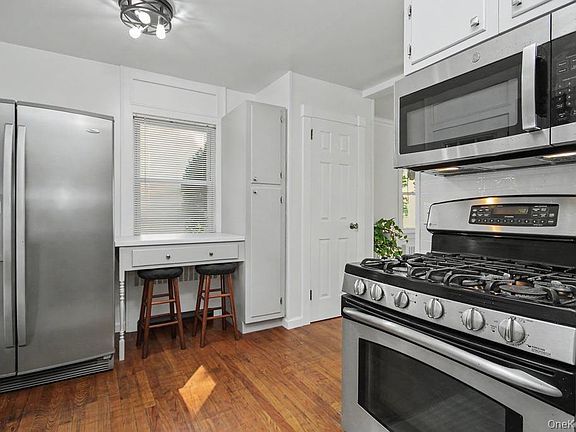 4th image of 81 Snowden Avenue