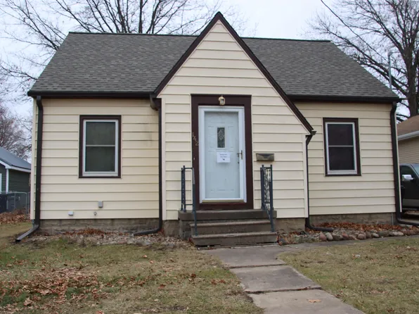142 S Jefferson St, Hudson, IA 50643