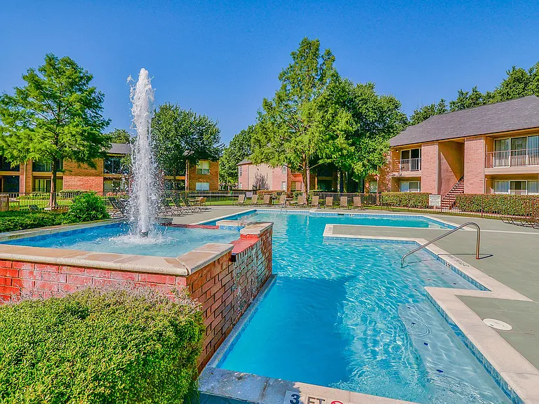 Creekside at Pear Ridge Apartments — Photo 8
