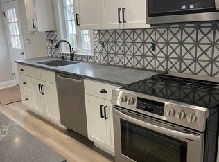 95 S Main St, Assonet, MA 02702