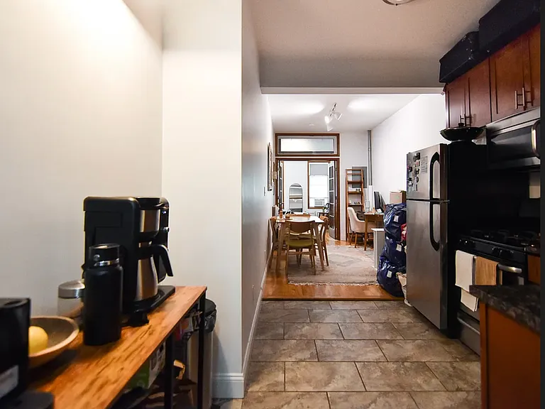 255 N 8th St #2L — Photo 7