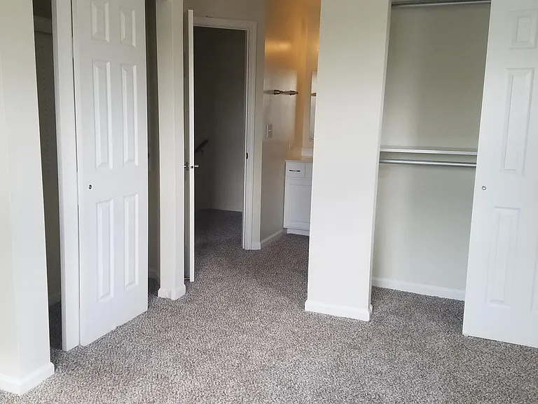 Lakeview Townhomes at Fox Valley — Photo 12