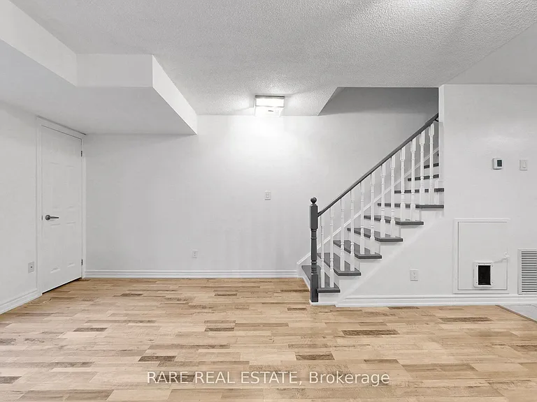21 Ruttan St #140 — Photo 26