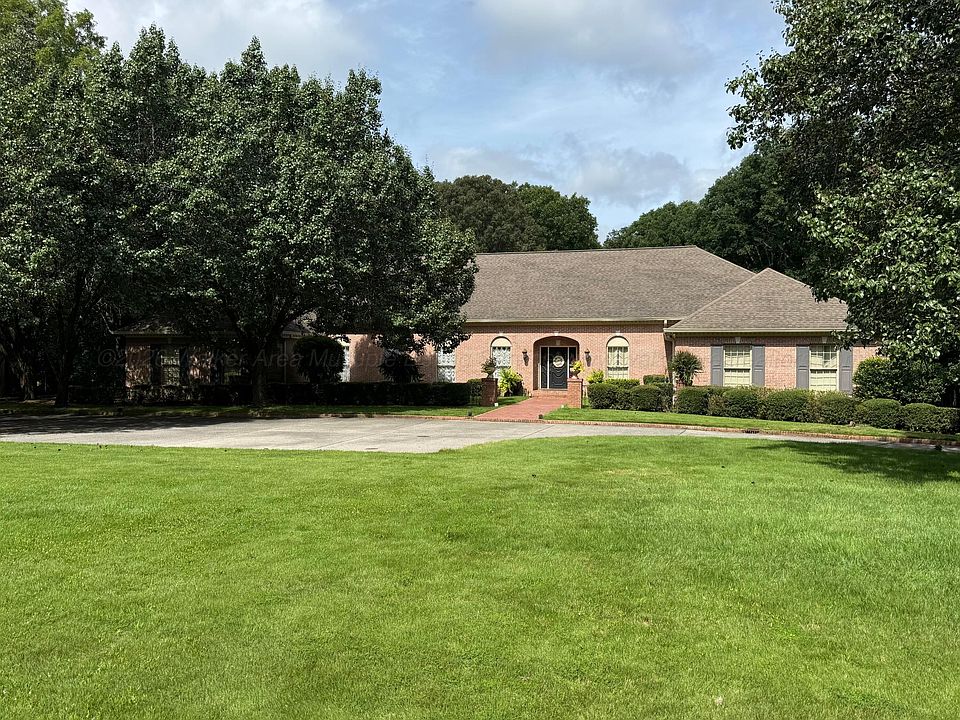 1st image of 2000 Greenbriar Ln