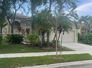 646 Vista Meadows Dr, Fort Lauderdale, FL 33327