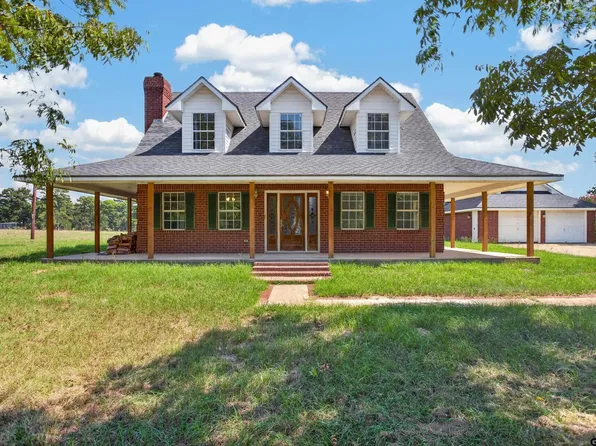 1189 W Fm 861, Elkhart, TX 75839