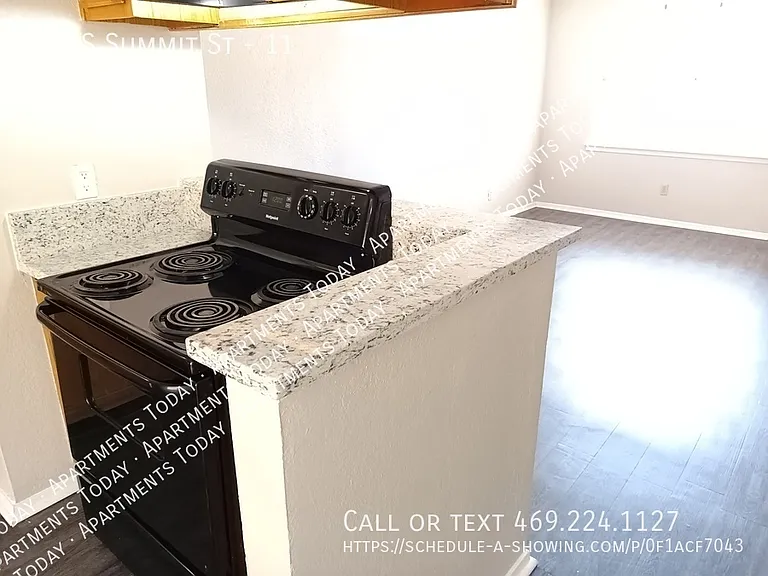 112 S Summit St #11 — Photo 10
