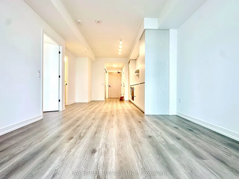 28 Interchange Way #4102 — Photo 12