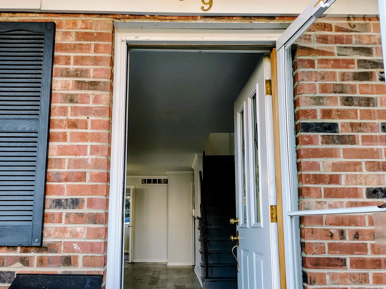 3 bed, 1.5 bath, 1264 sqft, $2,639 — Photo 2