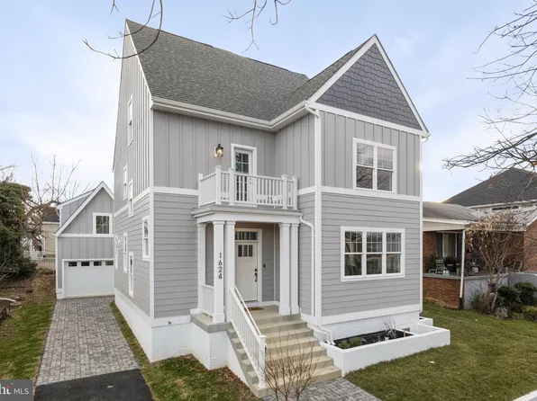 1624 12th St S, Arlington, VA 22204