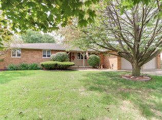 220 S Darnall Dr, Minier, IL