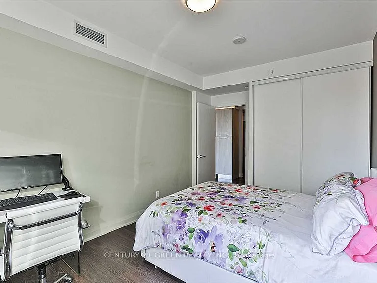 36 Park Lawn Rd #303 — Photo 6