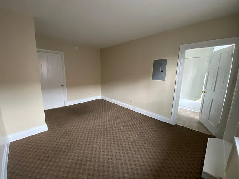21 S Pitt St #5 — Photo 8