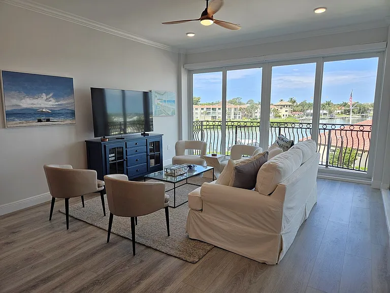 503 N Tamiami Trl #301 — Photo 9