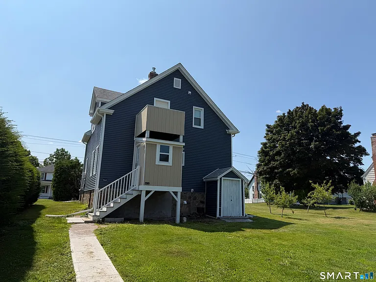 212 Maple Hill Ave — Photo 3