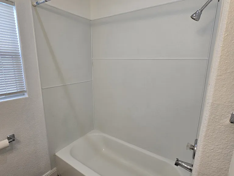 809 Elmwood Dr — Photo 17