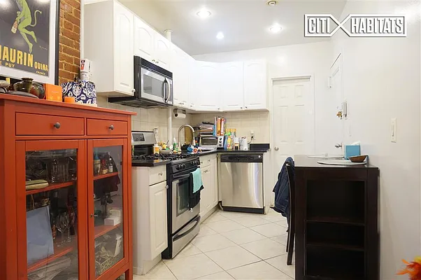 Rented by Compass | media 6
