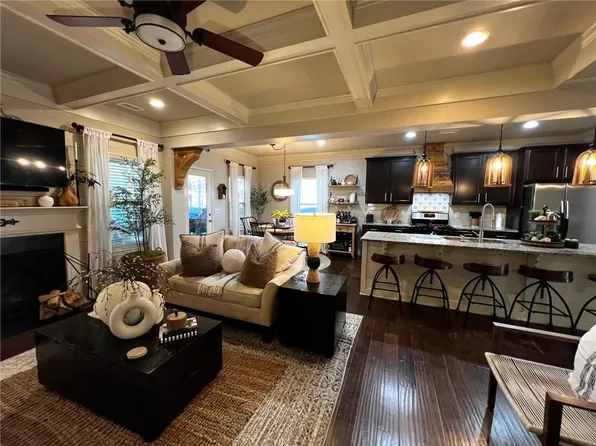 3759 SW Ridge Bluff Pl, Gainesville, GA 30507